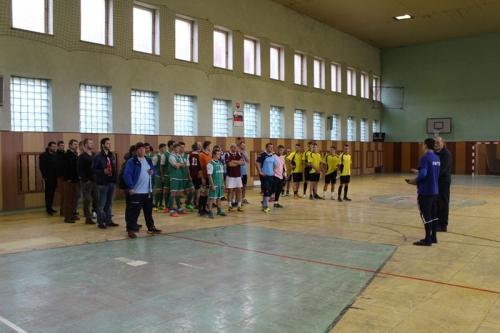 Futbalový vianočný turnaj o&nbsp;pohár starostu obce Kluknava 2015