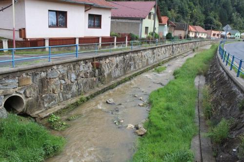 Priečne prahy na&nbsp;Dolinskom potoku