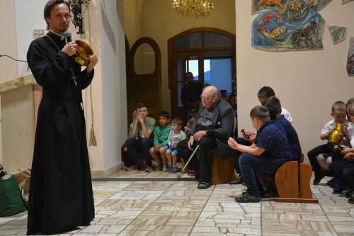 Božie telo a misionár Robert Balek - Foto Mgr. Peter Ferenčák