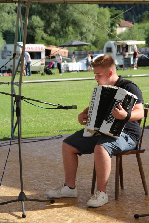 Rockovo-folklórny festival v Kluknave