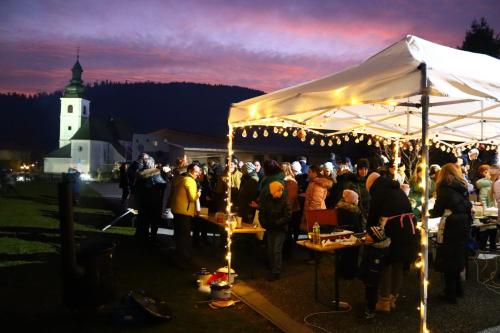 Vianočné charitatívne trhy 2025