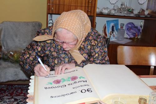 90-tka Margity Glovovej