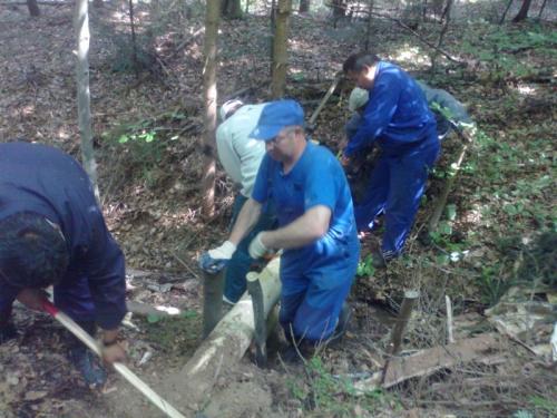 Budovanie vodozádržných opatrení pre obec: máj - október 2011